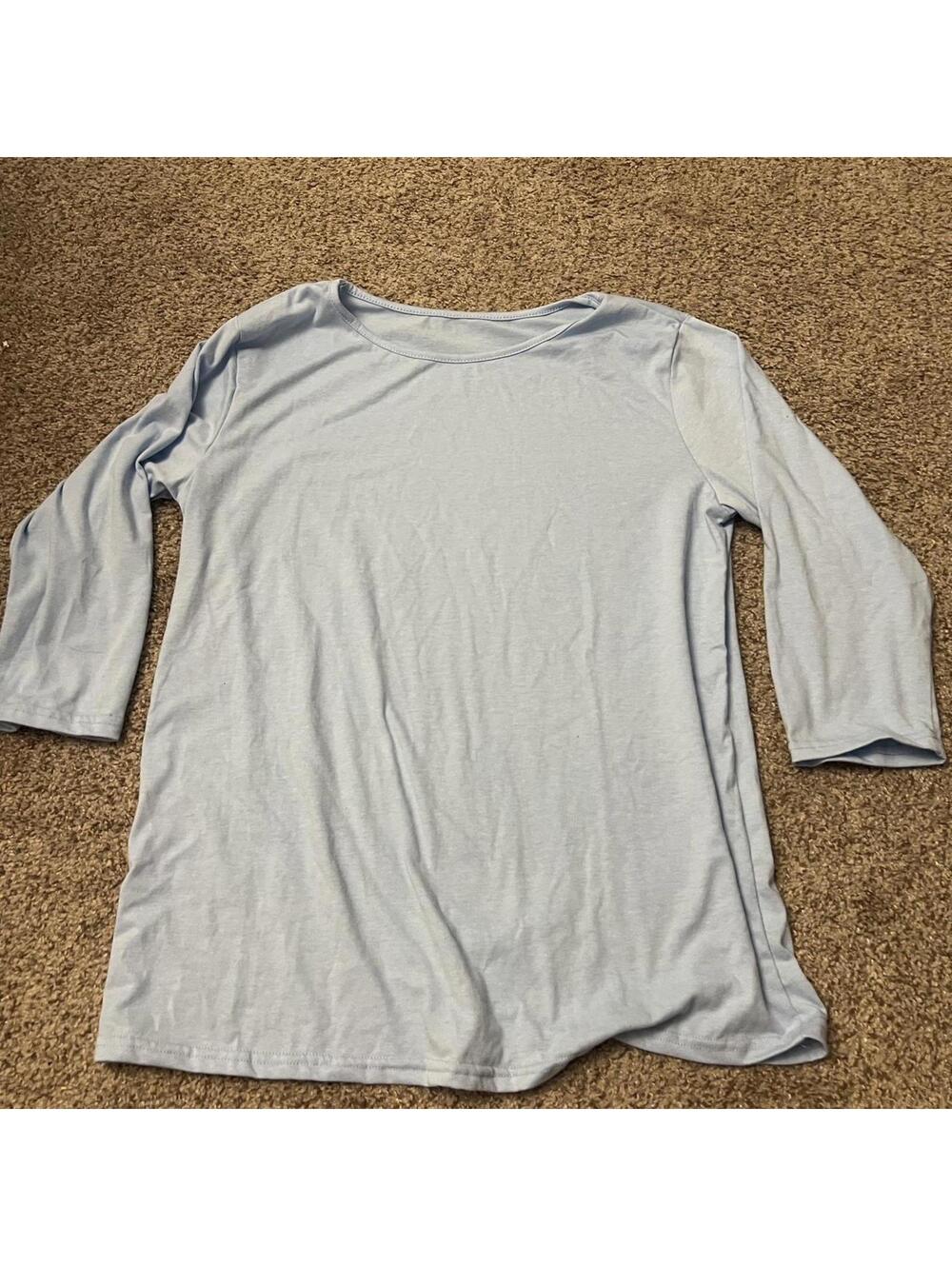 Light blue quarter sleeve tee